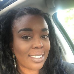 Meet your Posher, Angie